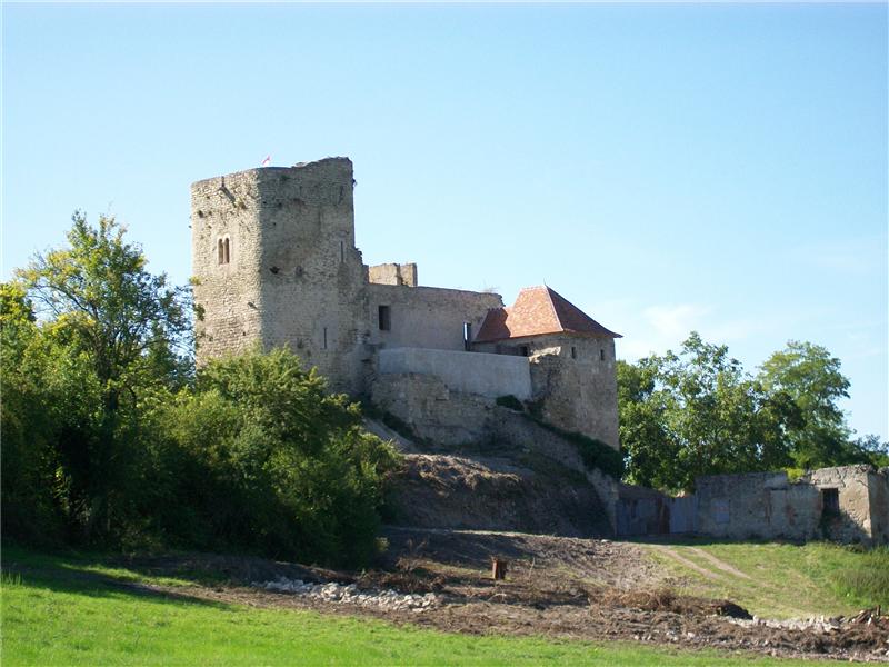 Monétay sur Allier - Château de Montcoquier