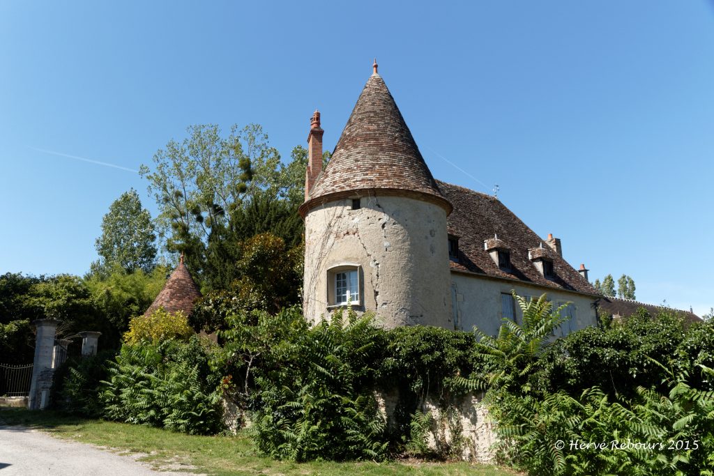 Châtel de Neuvre - le château de Saint-Laurent