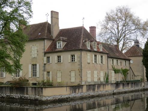 Sauvagny - château de La Varenne