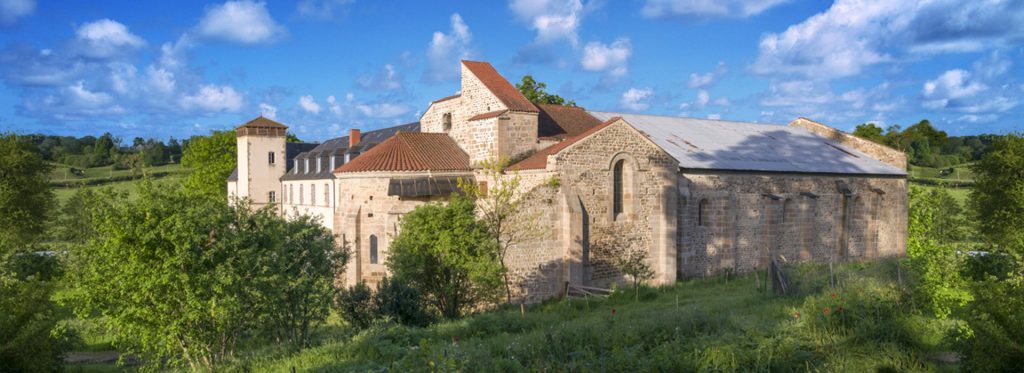 Virlet(63) - Abbaye Notre Dame de Bellaigue