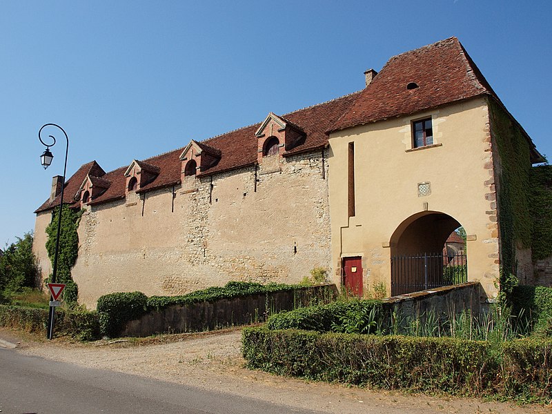 Pouzy-Mesangy - Le château